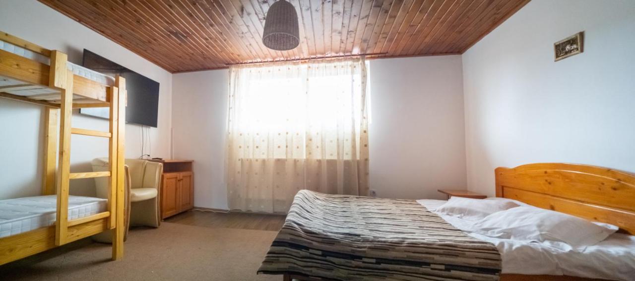 Pensiunea Amada Leresti Exteriér fotografie